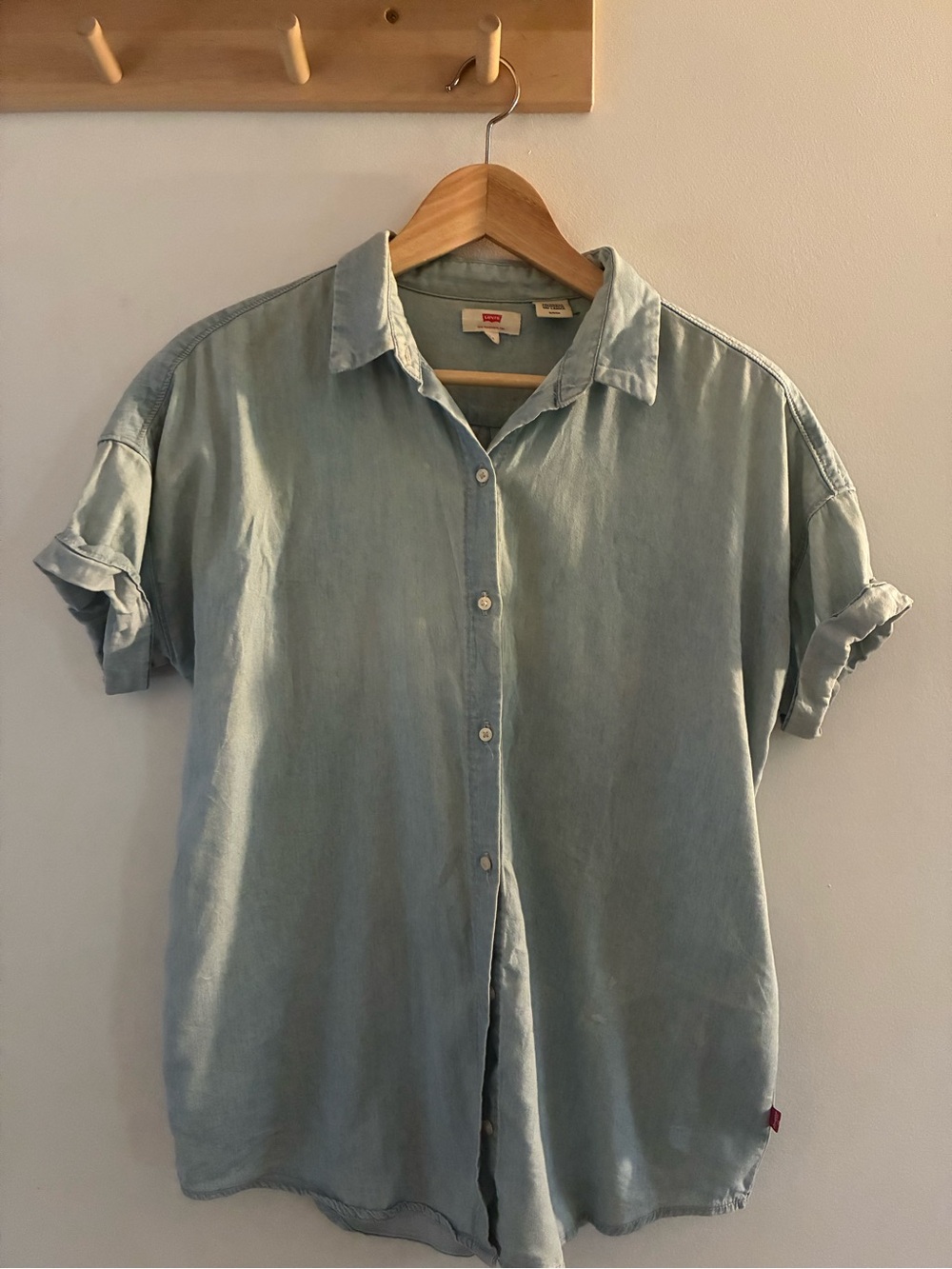 Levi's Pale Blue Short-Sleeve Button-Down Shirt